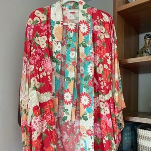 Spell & the Gypsy Delilah short kimono